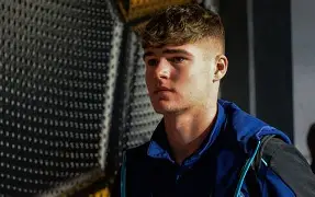 法兰克福国际比赛日伤情更新上海申花冲刺阶段官宣签约，媒体一致点评：转折点亚特兰大止住颓势